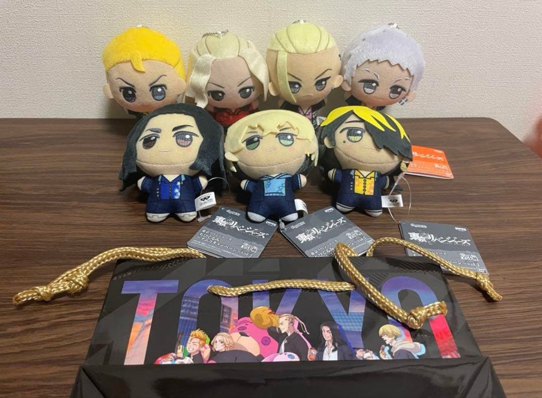 東京リベンジャーズ　ナムコ限定　セット　レア　非売品　缶バッチ　ぬいぐるみ