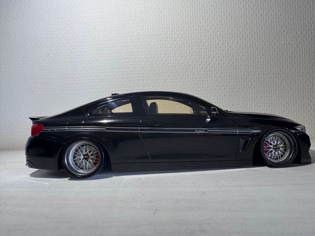 GT Spirit  アルピナB4ブラック ミニカー1/18 ALPINA
