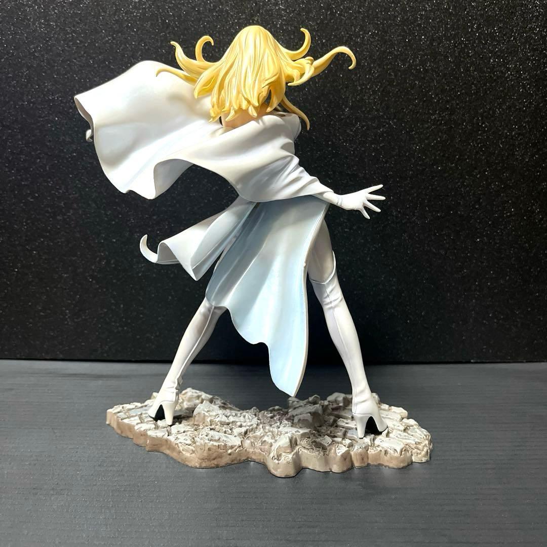 エマ・フロスト　コトブキヤ　マーベル　美少女シリーズ　フィギュア