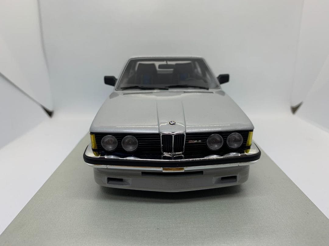 LS 1/18  323 Alpina 1983 グレー