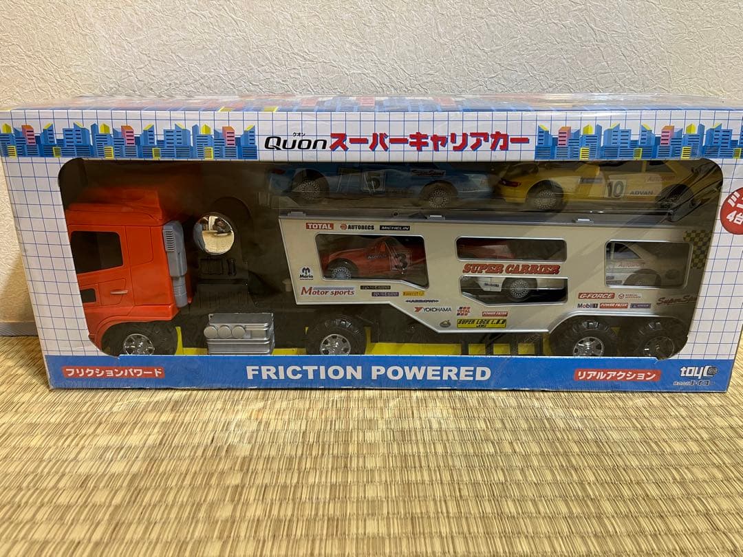 【新品未開封】トイコー QUON スーパーキャリアカー