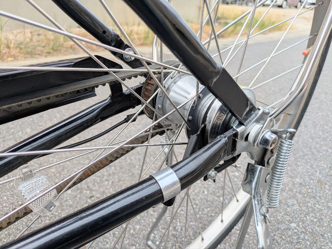 シティタイプ27インチ自転車ベルト式オートライト付ブラック美品、取説、カギ2本付