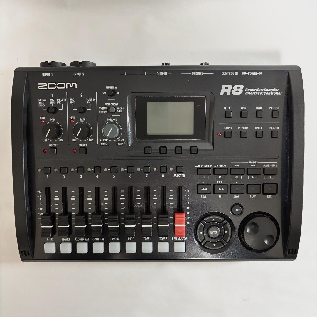 ZOOM R8 レコーダー・インターフェース・サンプラー