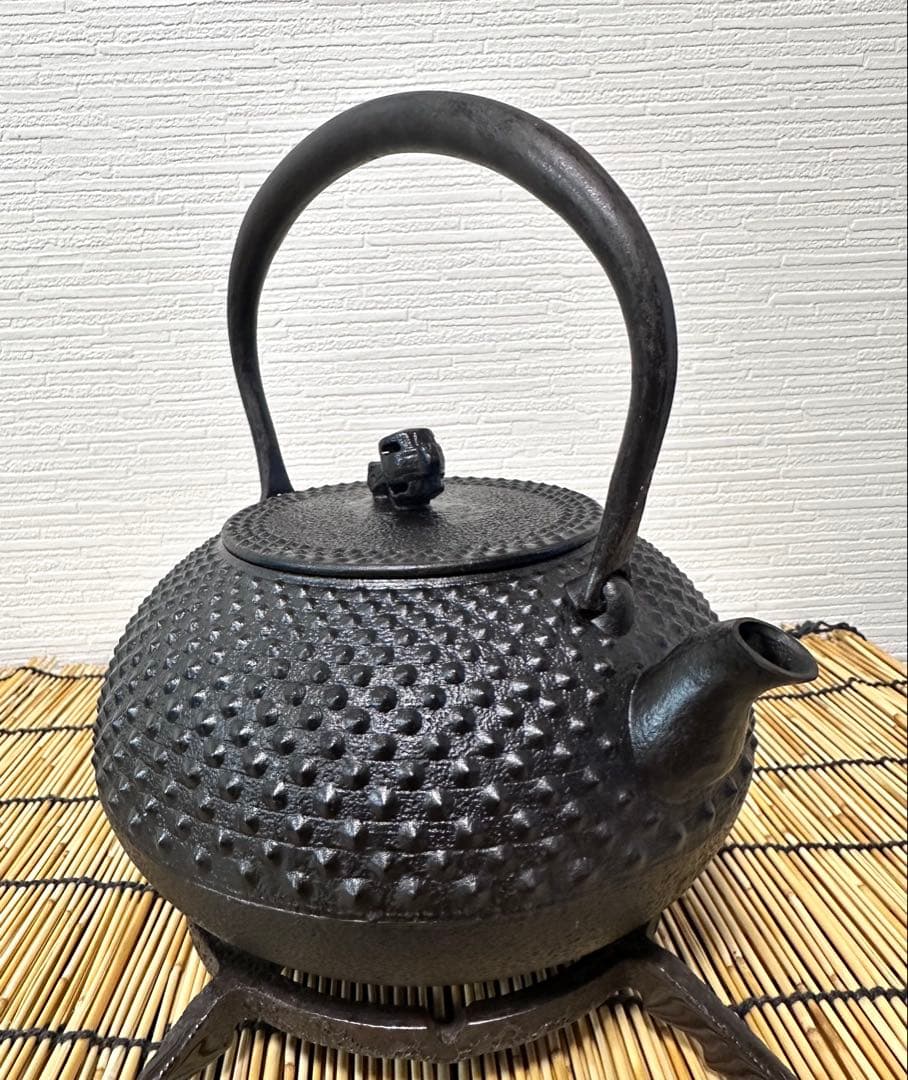 未使用品　南部成龍堂鋳造所　斎峰　及川光正造　大アラレ　南部鉄瓶　南部鉄器