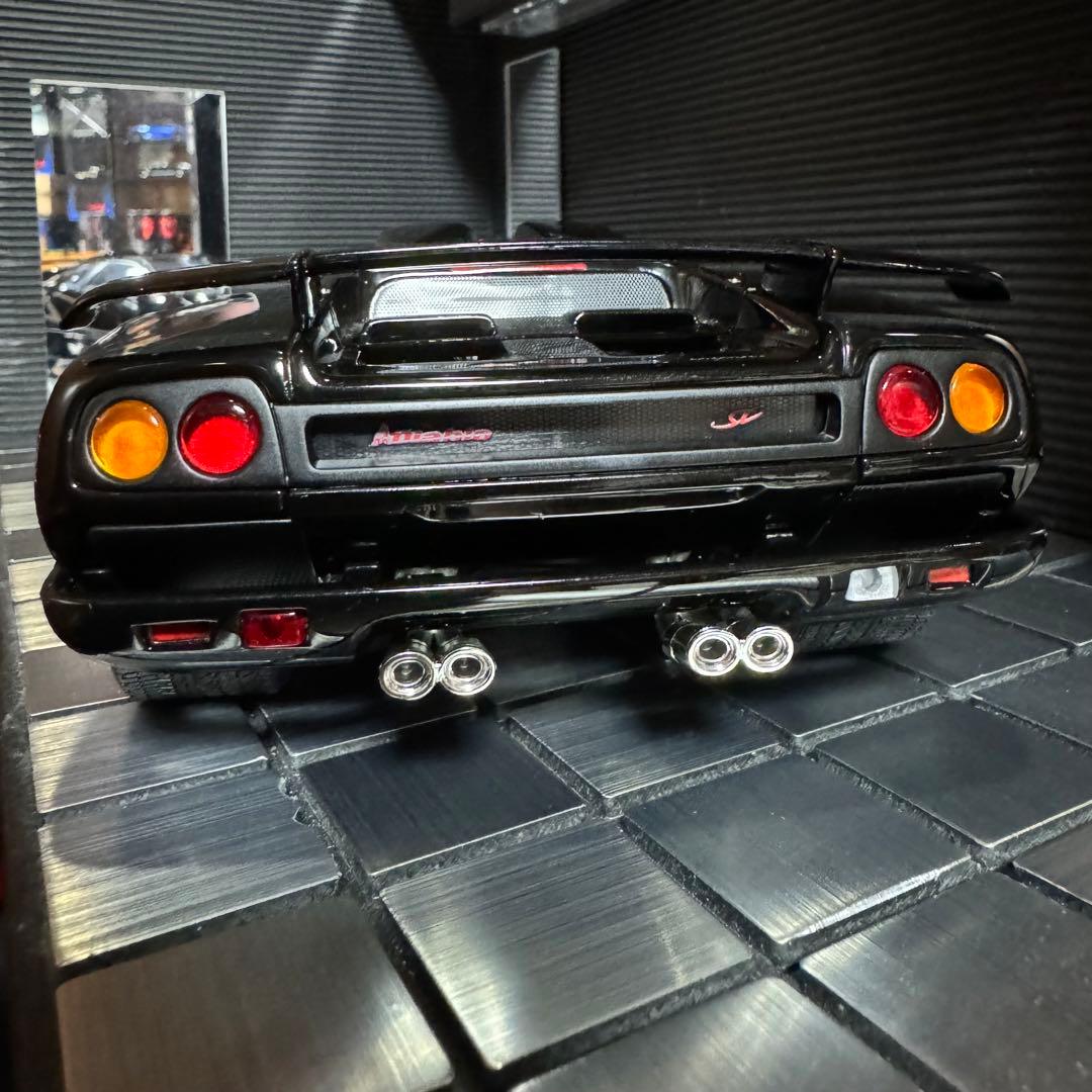 オートアート 1/18 ランボルギーニ ディアブロ ブラック　ケース付