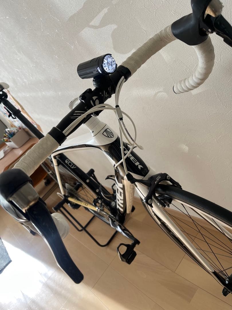 mokeです　TREK Madone4.3 カーボン