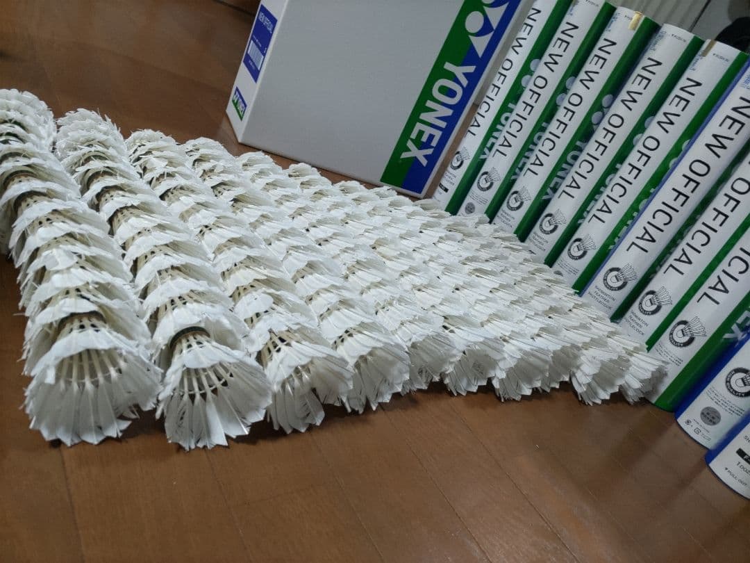 YONEX中古ニューオフィシャル130個入り