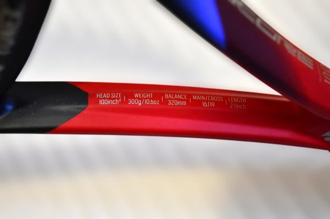YONEXブイコア100 ′23 即使える！新品ガット ・新品グリップ ケース付