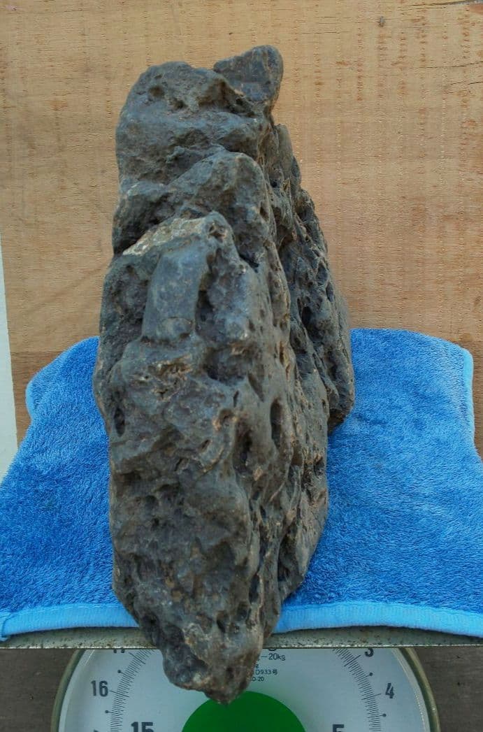 小滝石　9.0kg