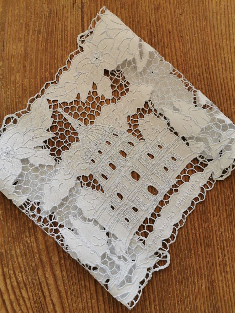 アンティークレース刺繍クロス アンヴァリッド フランス傷兵院 ミュージアム所蔵級