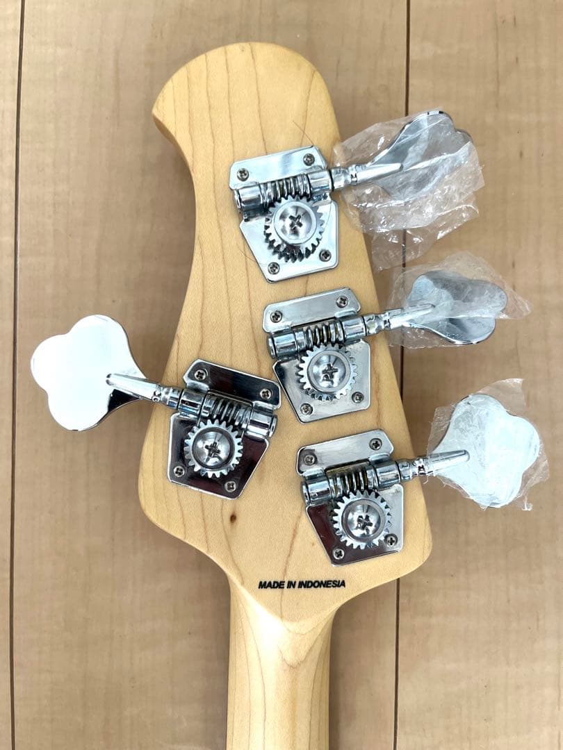 ベース Sterling by MUSIC MAN Sting Ray