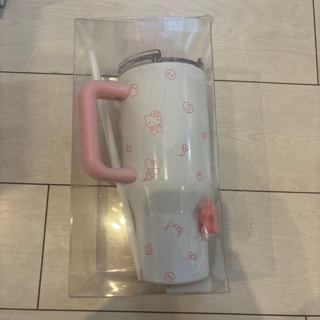 BLACKPINK JISOO ジス ハローキティ　タンブラー