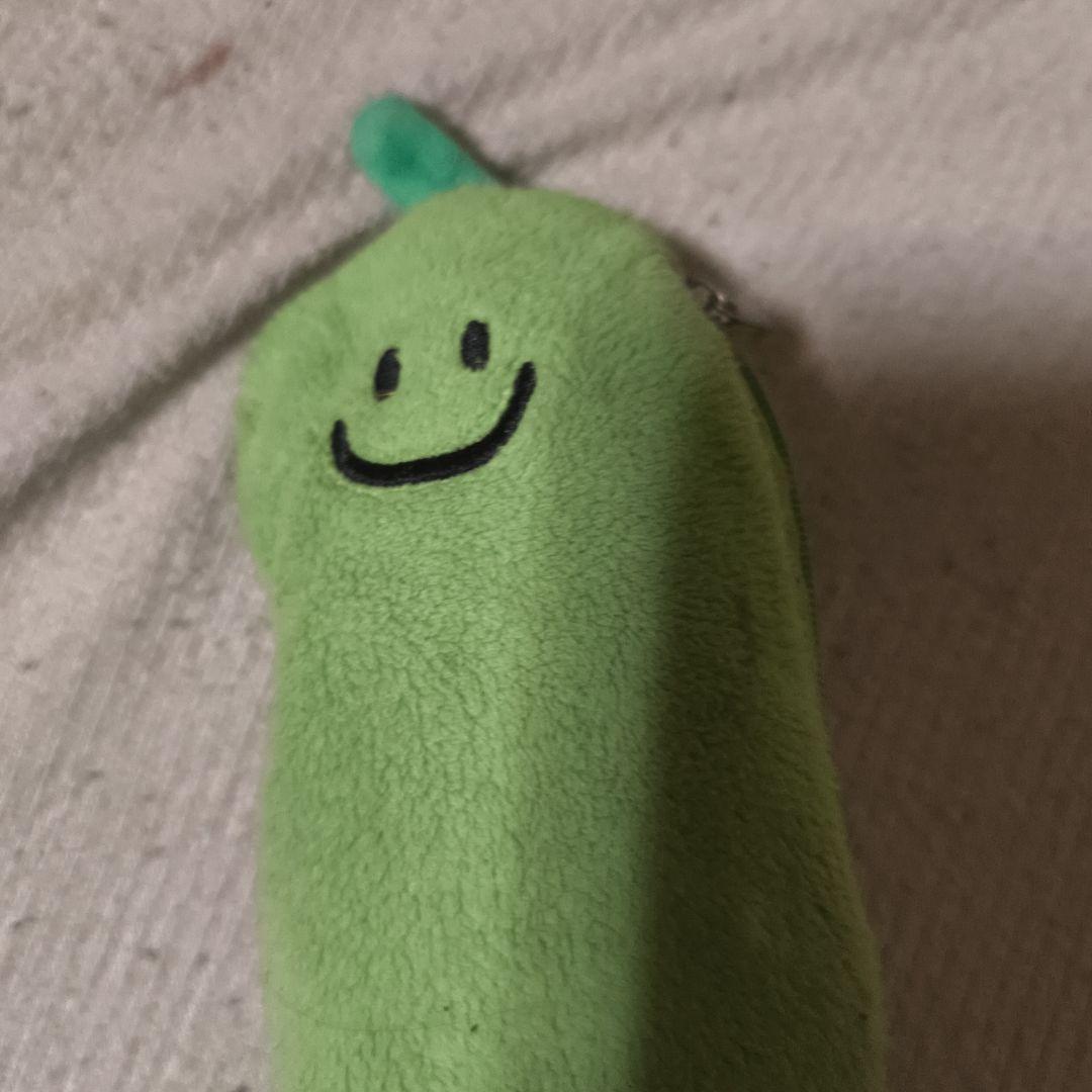 緑色の笑顔キャラクター筆箱