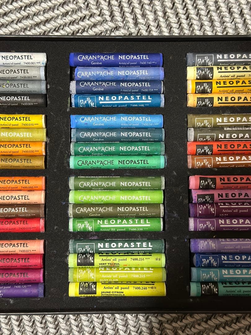 CARAN D'ACHE NEOPASTEL 48色+3色&仕上げ用保護剤