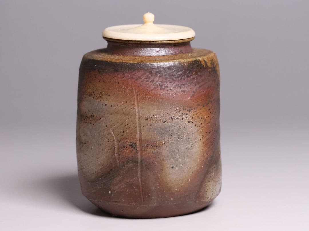茶道具 伊勢崎満 備前焼 肩衝茶入 仕覆(2点) 共箱 陶歴 陶芸【CM340】