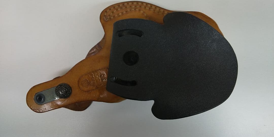 ディサンティス ホルスター