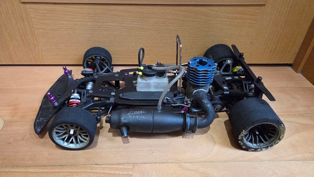 ラジコン エンジンカー サーパント インパクト2 中古 エンジン始動確認済み