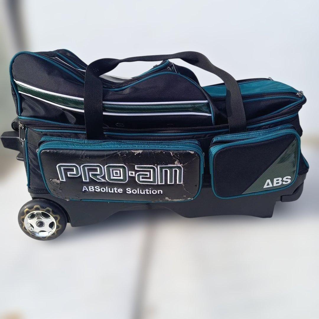 ABSブランドの「PRO-am」ボウリングバッグ（キャスター付き）