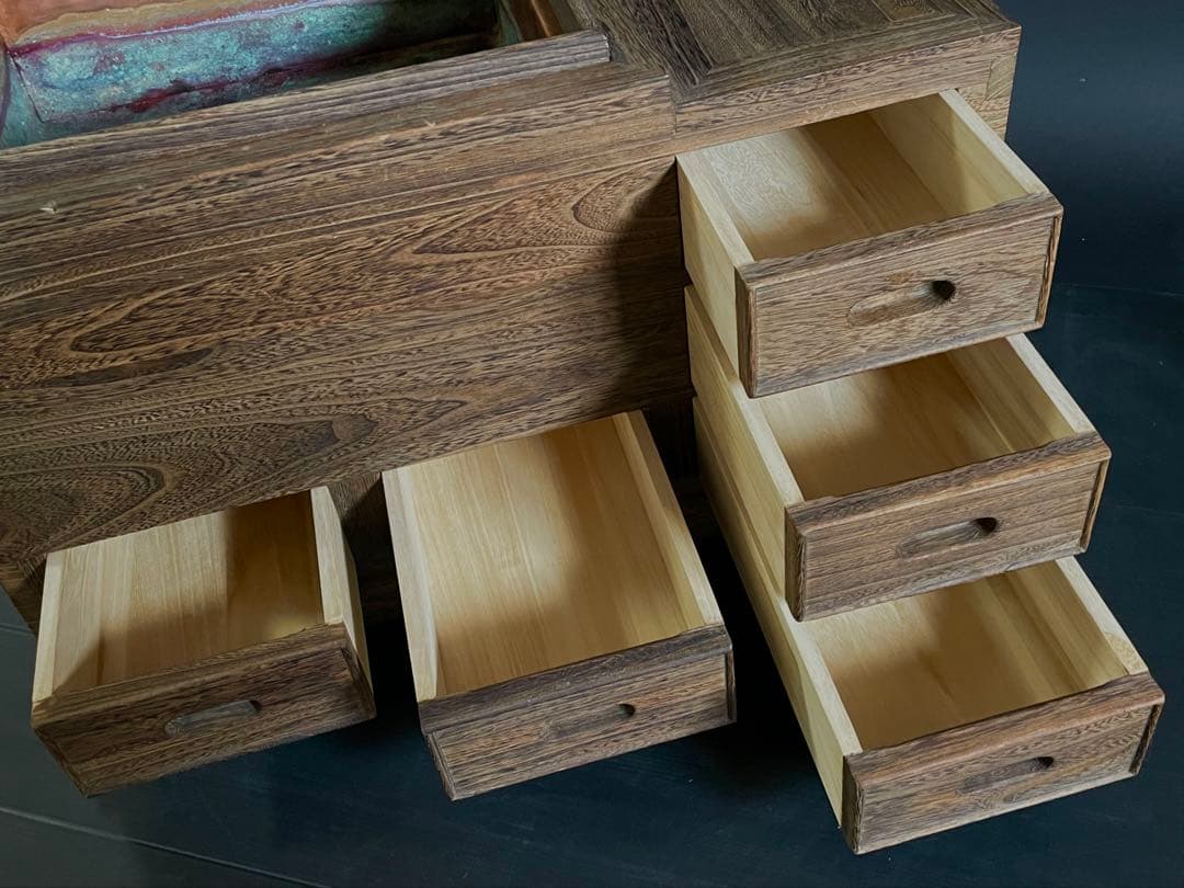 【美品】「母」 総桐 江戸火鉢 長火鉢 焼杉 無垢材 五杯 引出し （Fお）