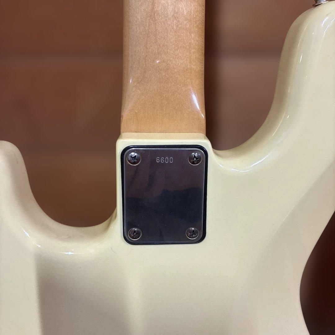 SCHECTER シェクター ジャズベース アイボリー