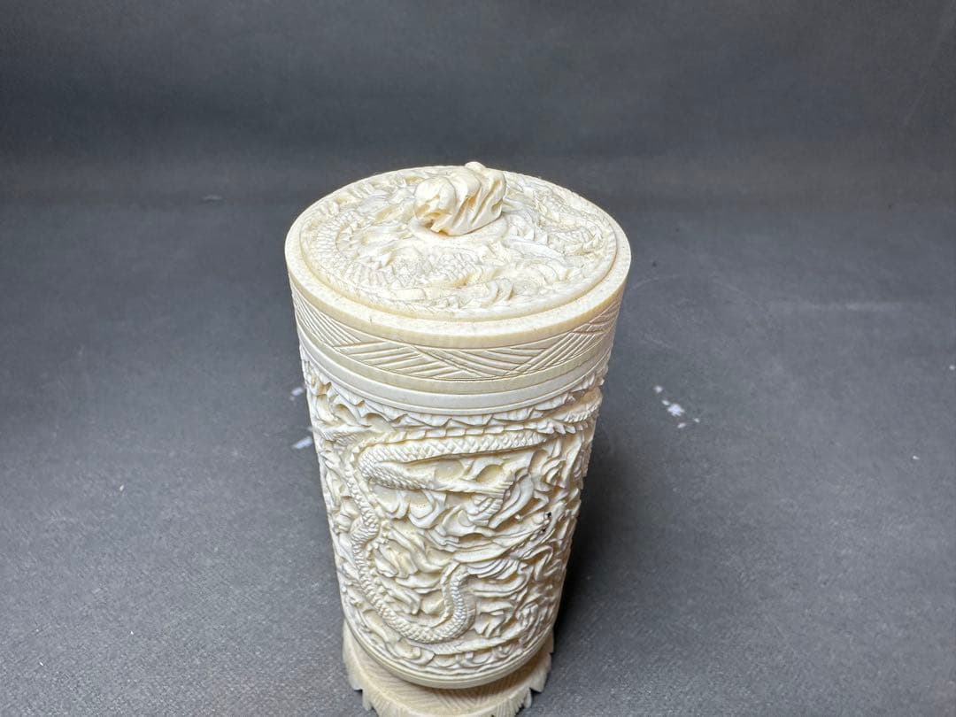 極上　花瓶　置物　天然素材　アンティーク　骨董　飾り物　古美術品　細密細工彫刻
