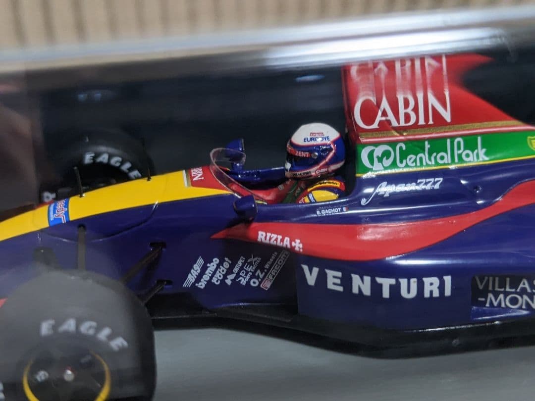 スパーク　spark　1/43 ヴェンチュリ　ラルース　LC92