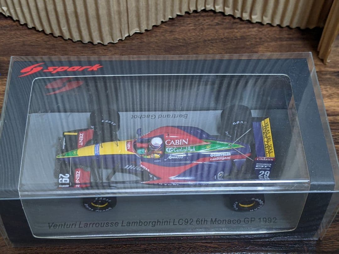 スパーク　spark　1/43 ヴェンチュリ　ラルース　LC92