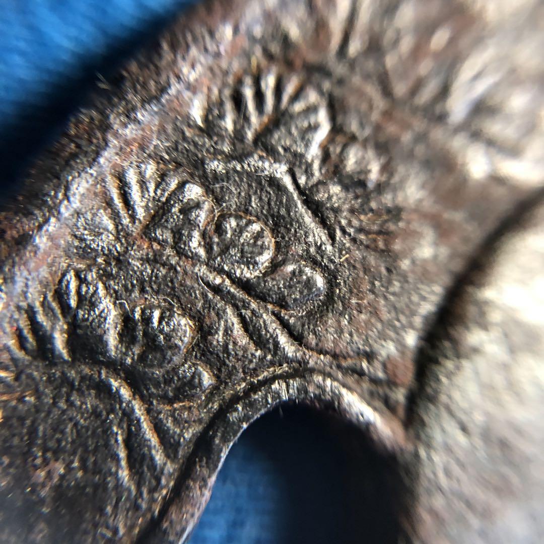 江戸時代の鉄製小鍔！草原にネズミ、松や波が刻まれた逸品！縦5.6×横5.2cm