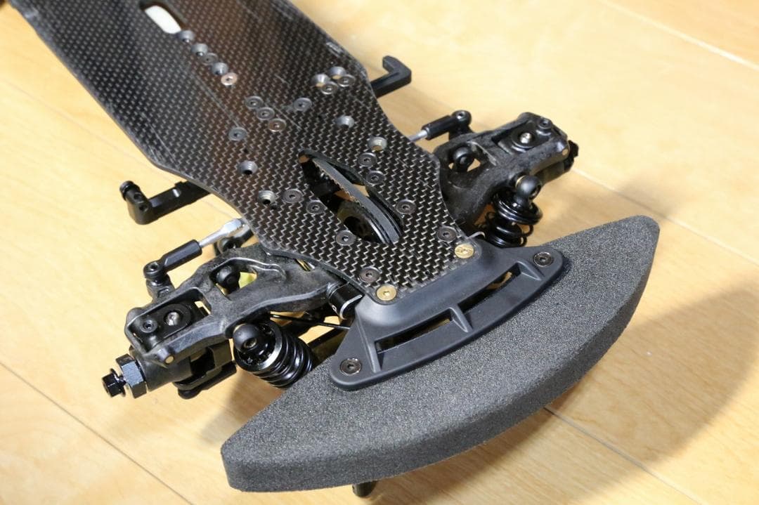 ヨコモ BD10 シャーシ ハイエンドカー RUSH製タイヤ付き