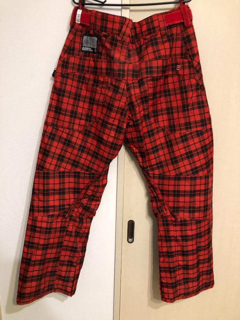 スノーボード用ジャケットとパンツセット