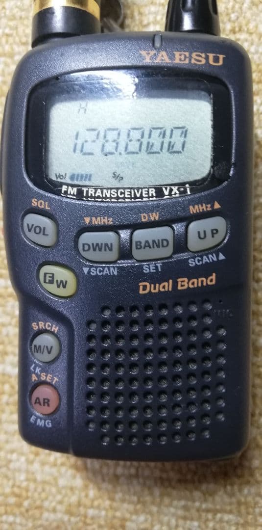 防災用　八重洲無線 standard VX－1 本体、電池ケース付き