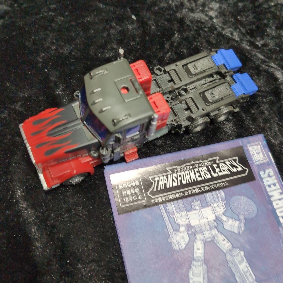 トランスフォーマー レガシー　レーザーオプティマスプライム