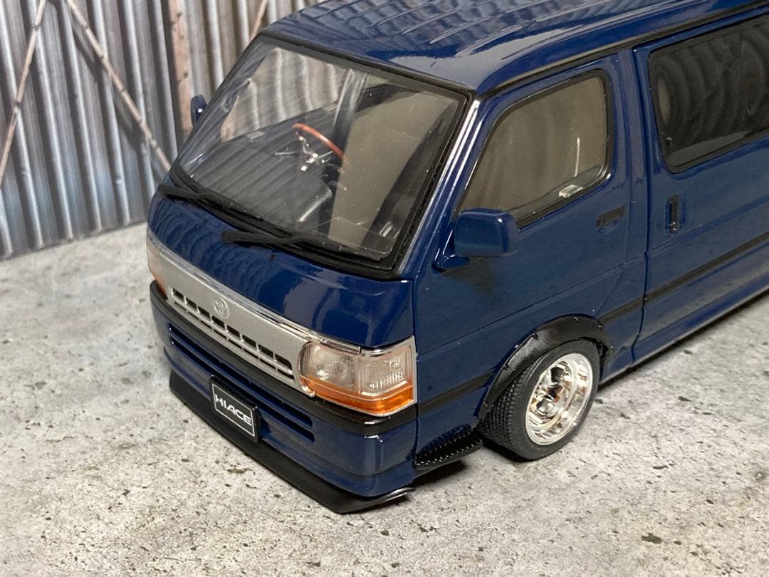 1/24ハイエースバン（100系）カスタム品