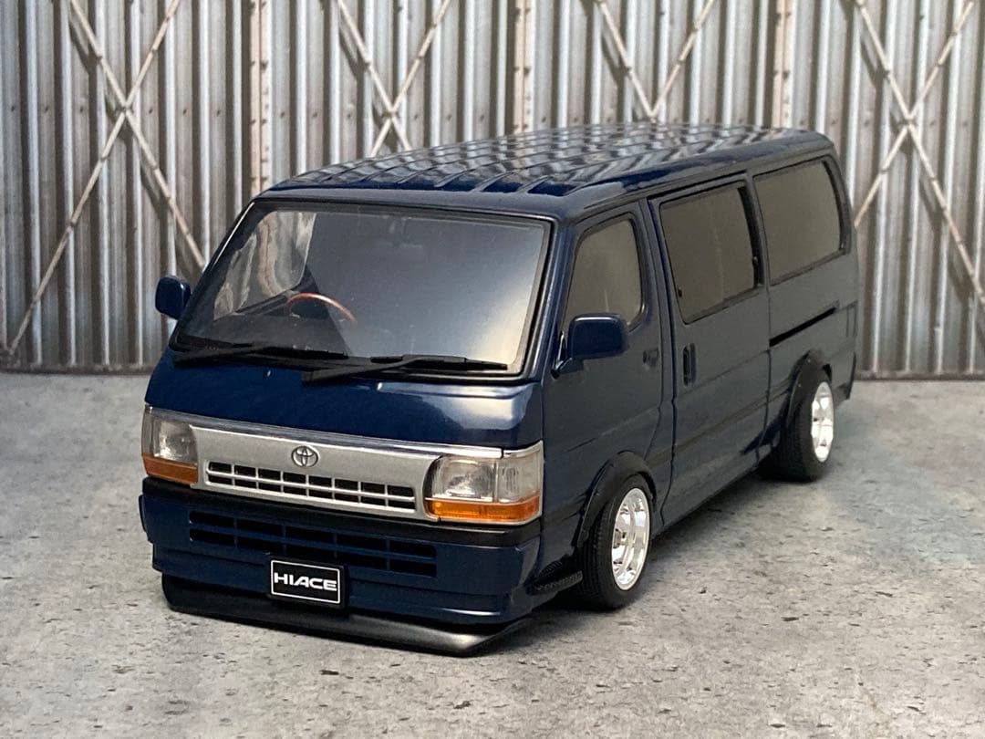 1/24ハイエースバン（100系）カスタム品