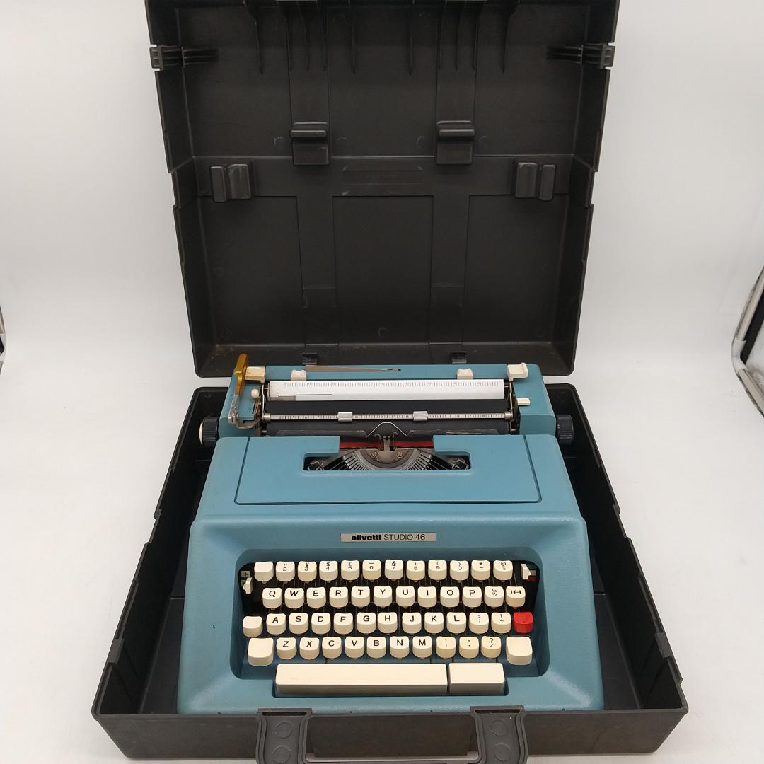 2817番 Olivetti オリベッティ Studio 46 タイプライター