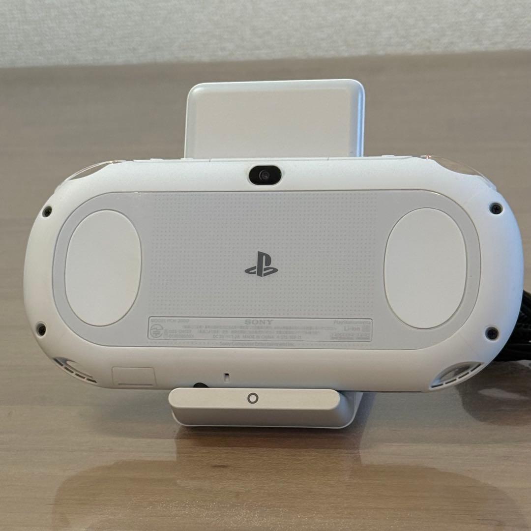 7-064 PSVITA PCH-2000 グレイシャー・ホワイト
