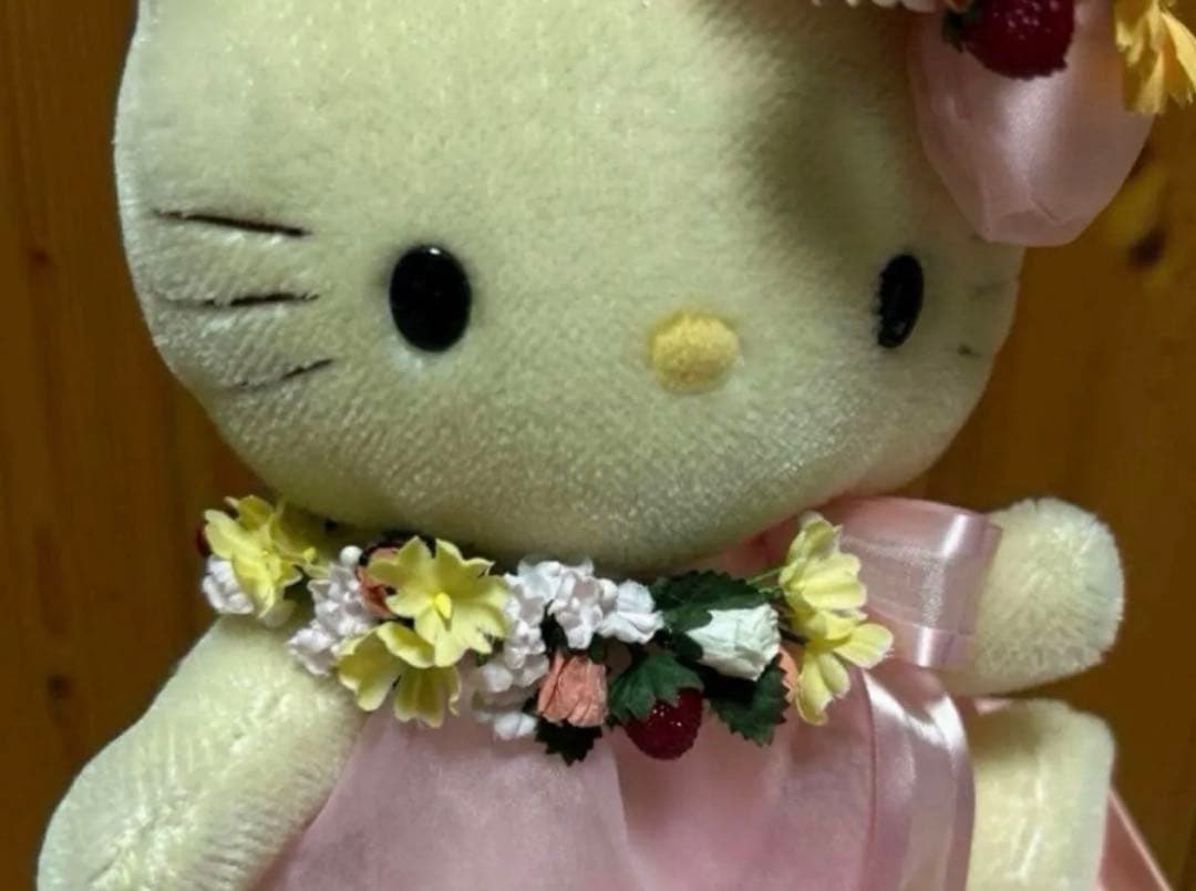 ハローキティ ぬいぐるみ 花飾り付き　保証書付
