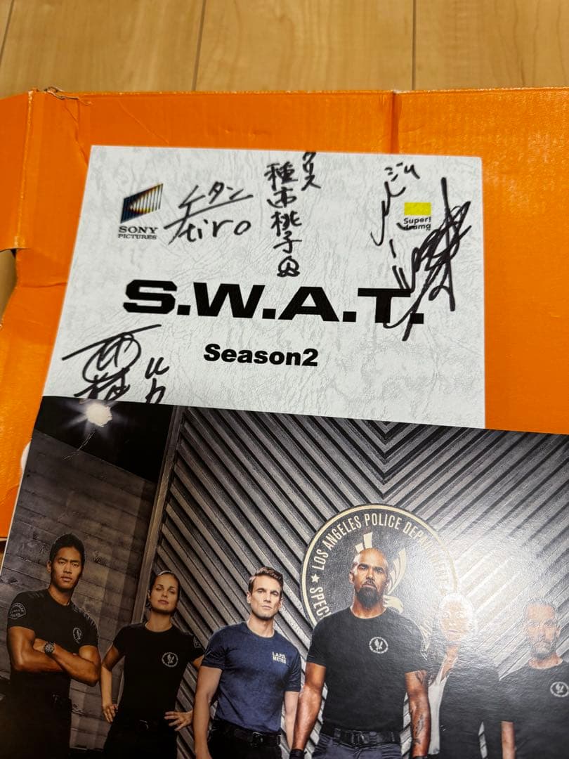 希少‼️ S.W.A.T. Season 2 サイン入りカード&台本 説明文必読❗️