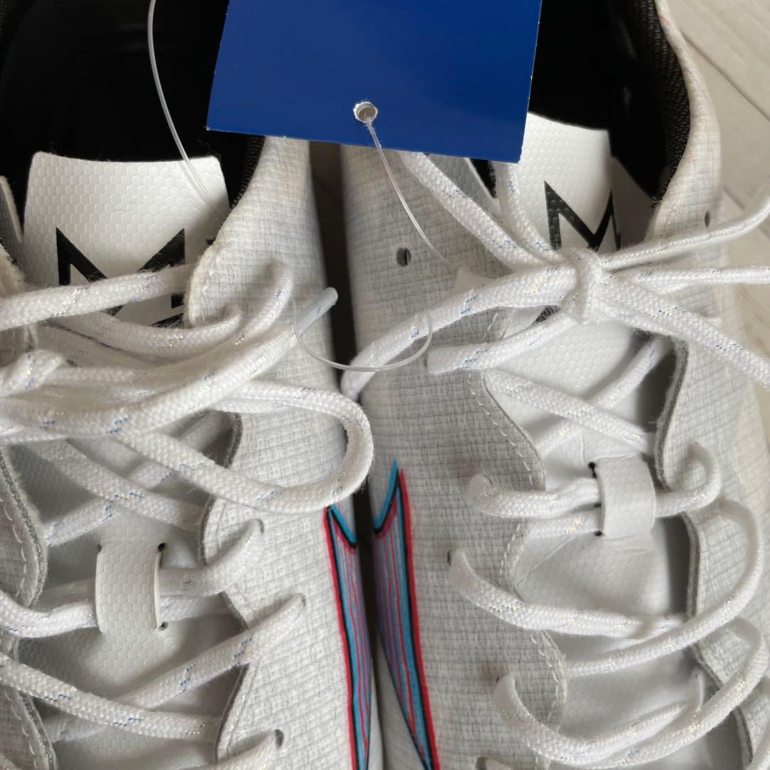 新品 ミズノ アルファプロ 28cm サッカースパイク 白 オールラウンド