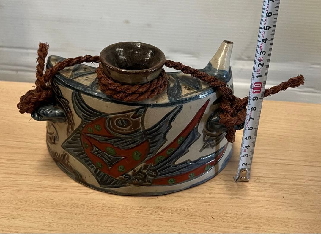 魚文抱瓶