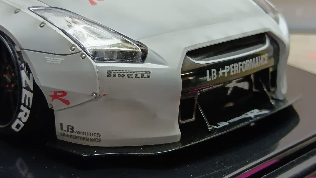 1/24 プラモデル完成品 R35 GT-R リバティーウォーク 戦闘機カラー
