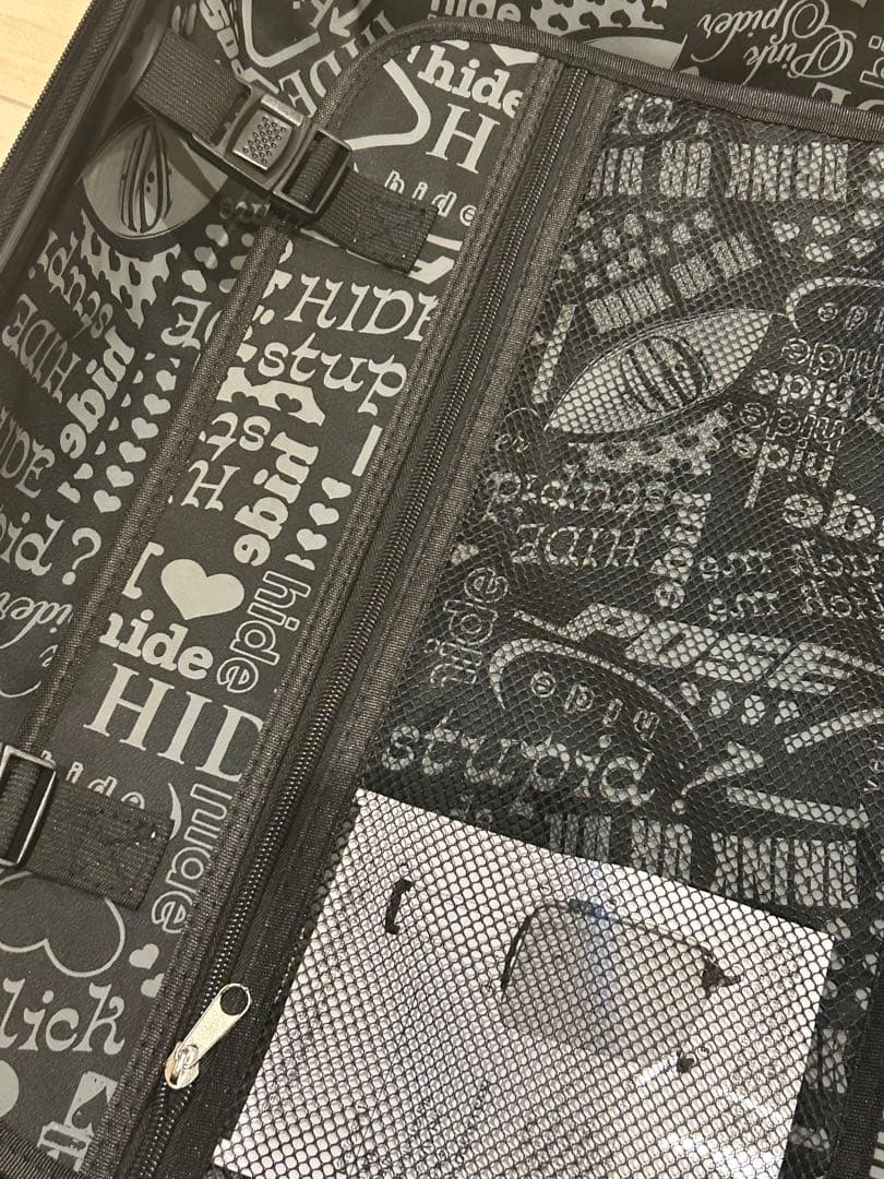 m*m様 hide キャリーケース　スーツケース　イエローハート　限定　新品未使