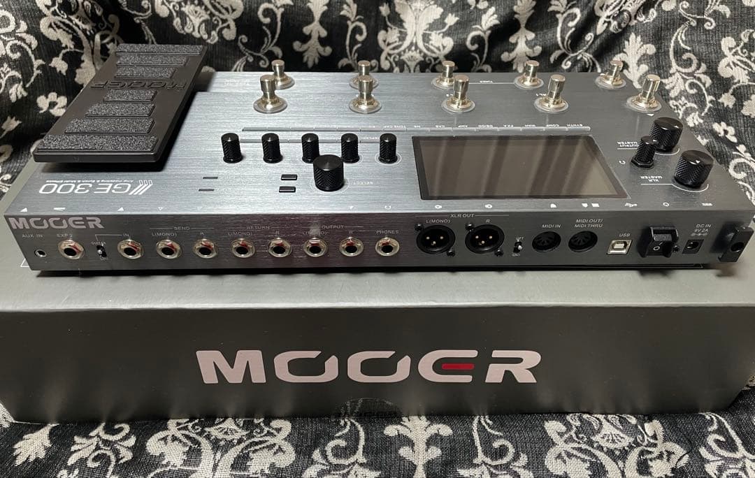 美品 MOOER GE 300 ギターマルチエフェクター アンプシュミレータ－