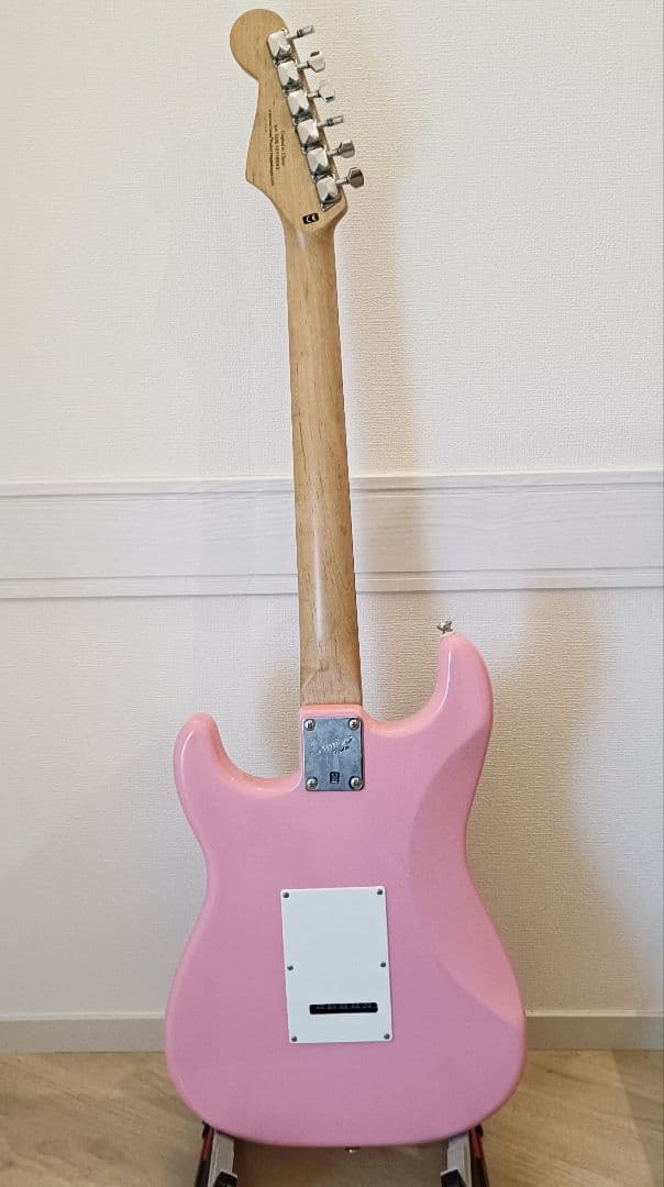 【メンテ済】Squier ストラトキャスター エレキギター 本体 ピンク