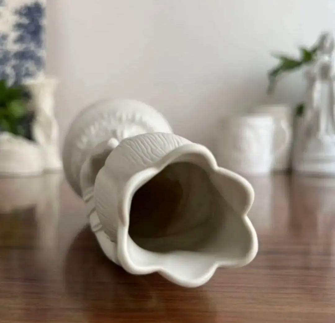 英国ヴィンテージ ♤ ホワイトビスクのハンドベース17cm ♤ ポートメイリオン