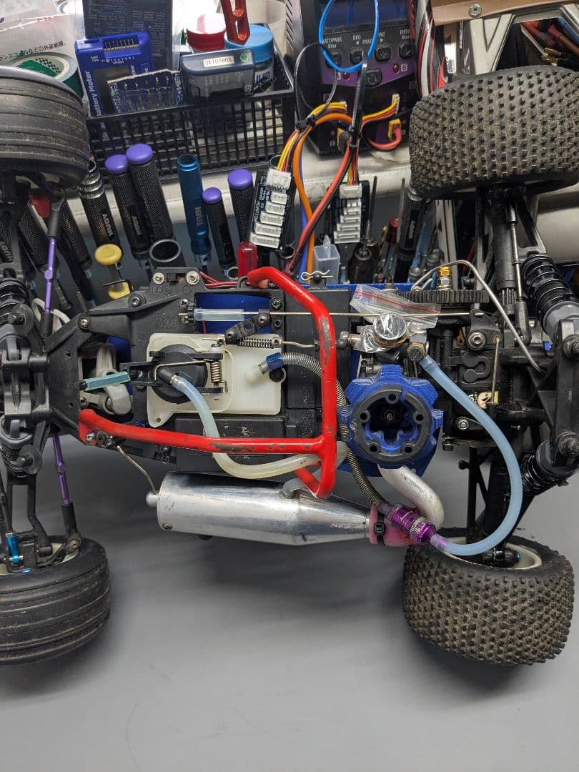 トラクサス 　JATO 　ニトロ25 　1/１０　エンジンカー　２WD