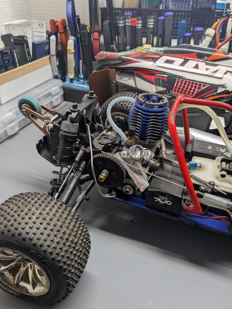 トラクサス 　JATO 　ニトロ25 　1/１０　エンジンカー　２WD