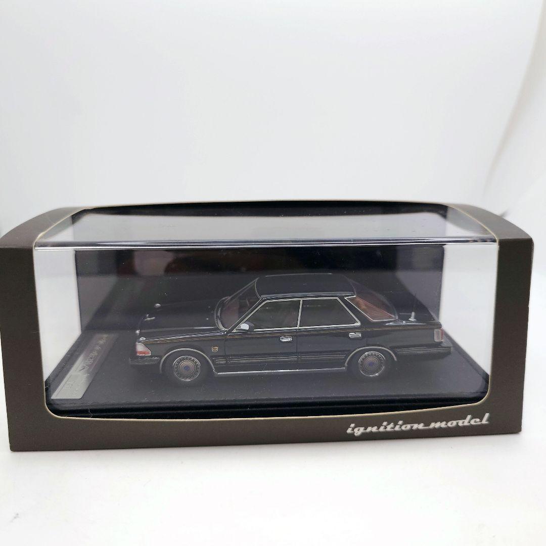 イグニッションモデル 1/43 ニッサン グロリア Y30 4ドア ブラック