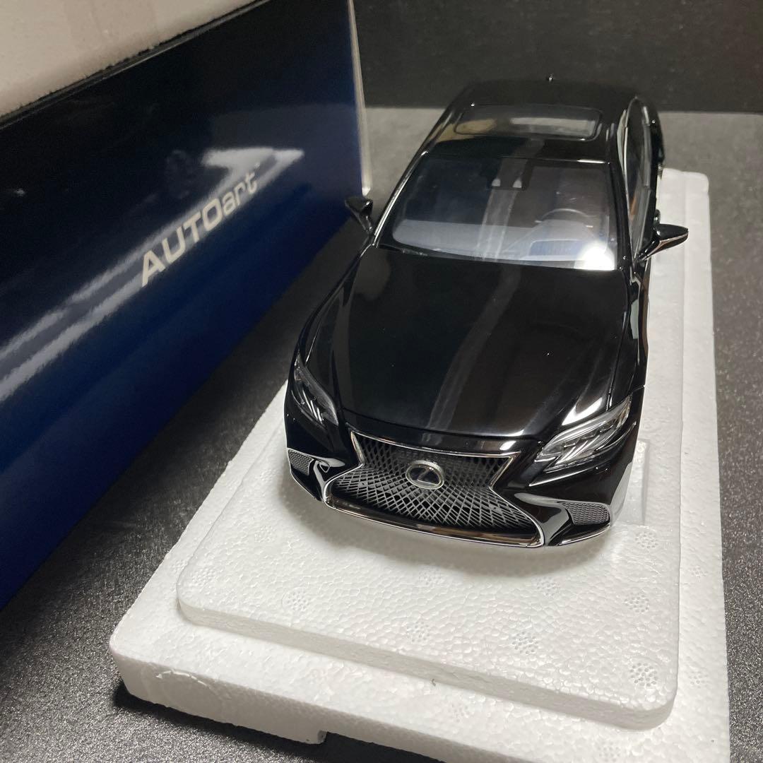 オートアート1/18 レクサスLS500h