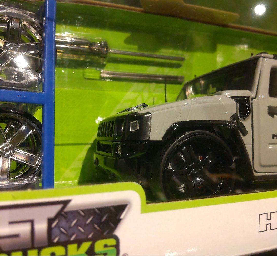 ジェイダトイズ1/24ハマーH2カスタムホイール＆ラック付き☆未開封ミニカー♪